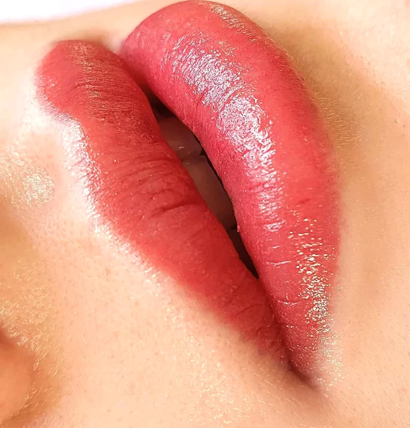 How to Choose the Perfect Lip Tattoo Color: A Guide